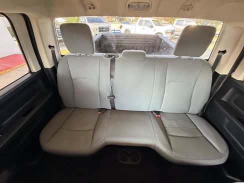 Used 2013 RAM 2500 Tradesman w/ Chrome Appearance Group image 33