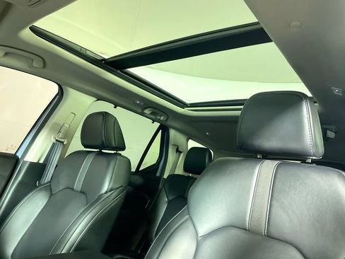 Used 2024 Honda Pilot Touring image 18