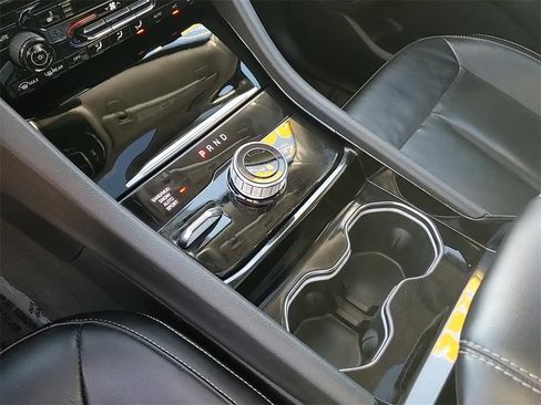 Used 2022 Jeep Grand Cherokee L Limited image 17