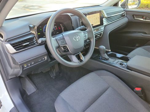 Used 2025 Toyota Camry LE image 16