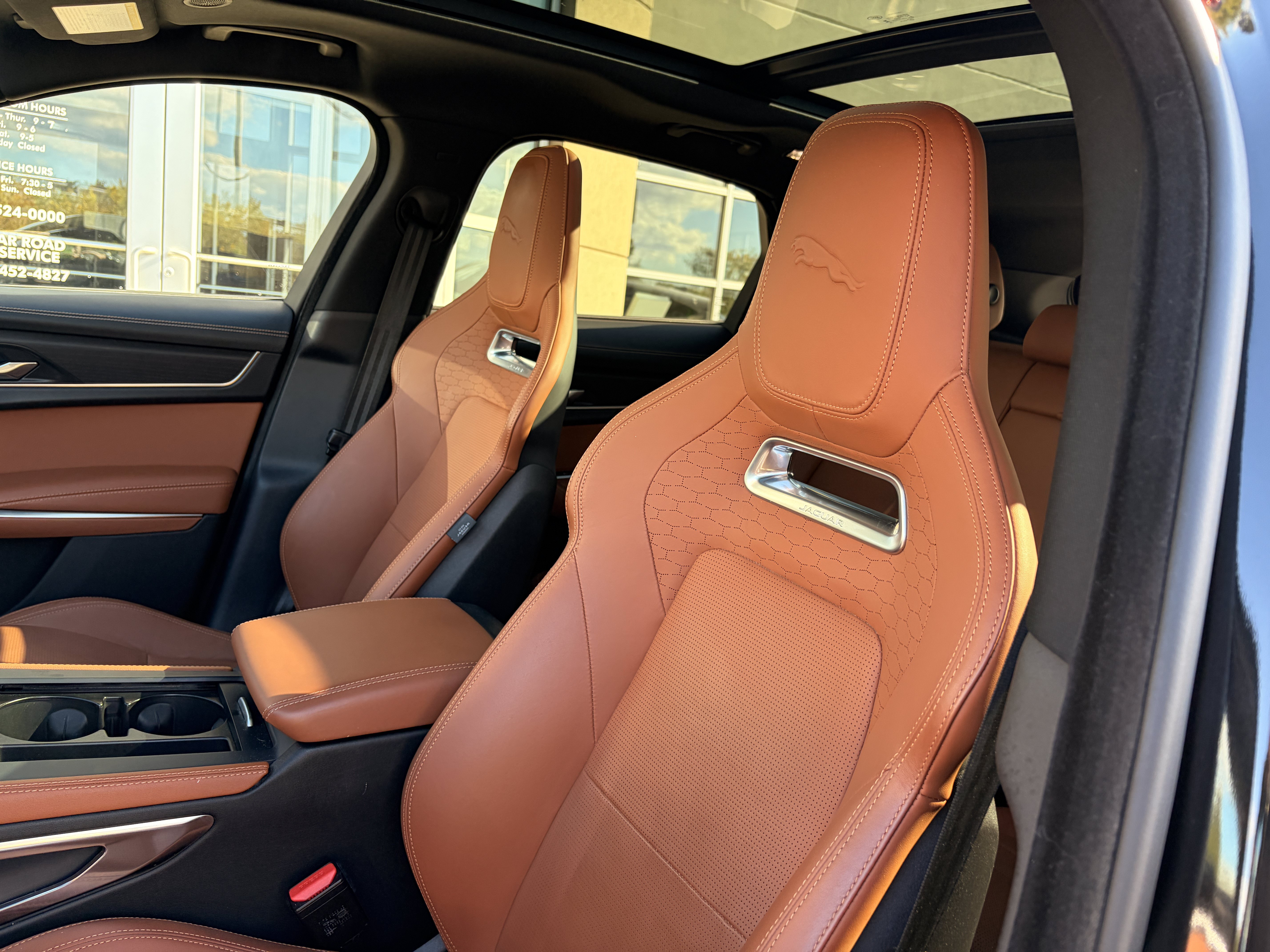 Used 2024 Jaguar F-PACE R-Dynamic S AWD/4WD image 12