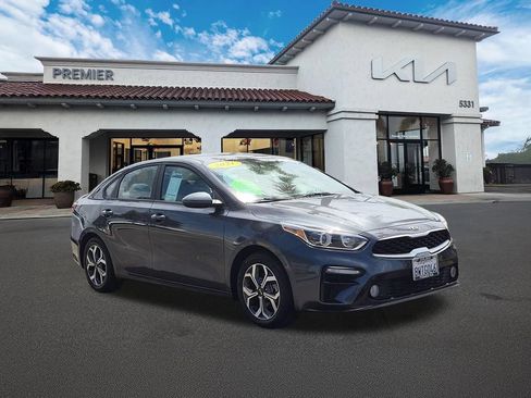 Used 2021 Kia Forte LXS FWD image 2
