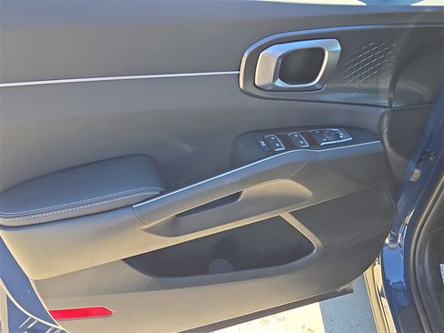 New 2026 Kia Sorento S image 17
