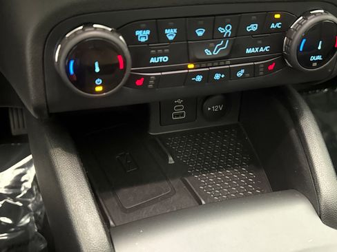 Used 2023 Ford Bronco Sport Outer Banks w/ Tech Package AWD/4WD image 17