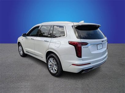 New 2025 Cadillac XT6 Luxury