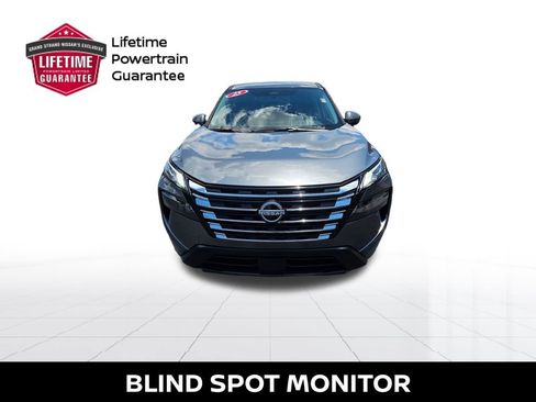 Certified 2025 Nissan Rogue SV FWD image 5