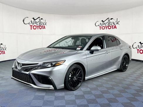 Used 2023 Toyota Camry XSE FWD image 2