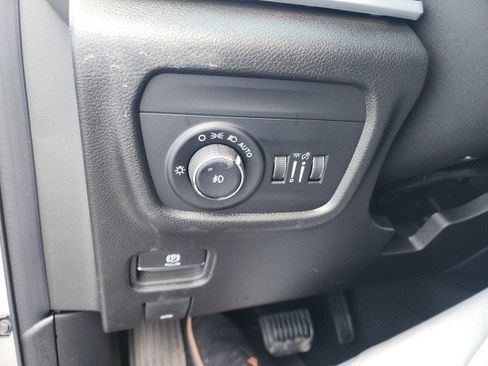 New 2025 Jeep Grand Cherokee Limited image 16