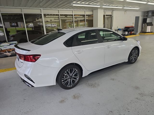 Used 2024 Kia Forte GT-Line w/ GT-Line Premium Package FWD image 6