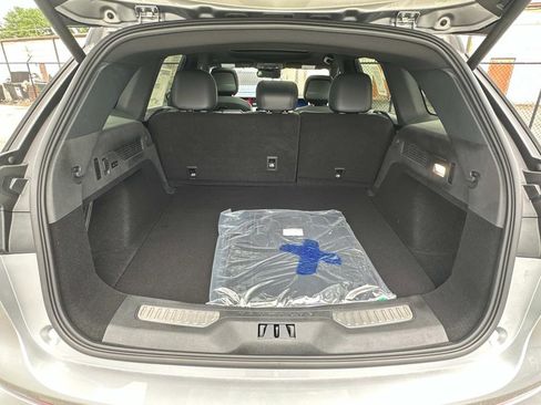 New 2025 Lincoln Nautilus Premier w/ Equipment Group 102A image 18