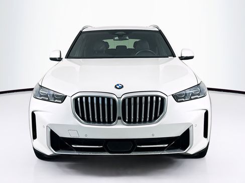 Used 2024 BMW X5 sDrive40i image 2