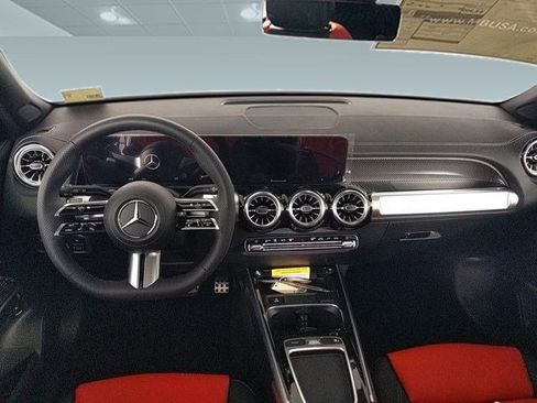 New 2024 Mercedes-Benz GLB 250 image 16