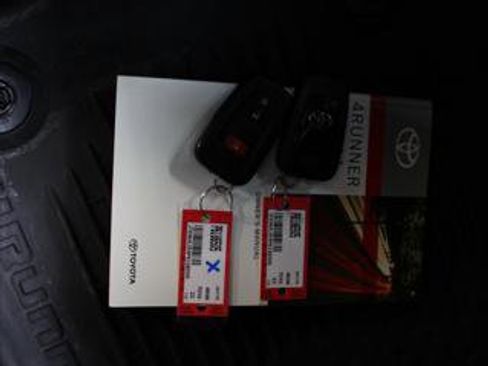 Certified 2023 Toyota 4Runner SR5 Premium image 29