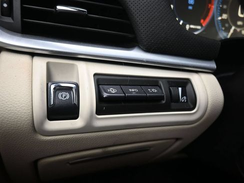 Used 2013 Cadillac XTS Platinum FWD image 28