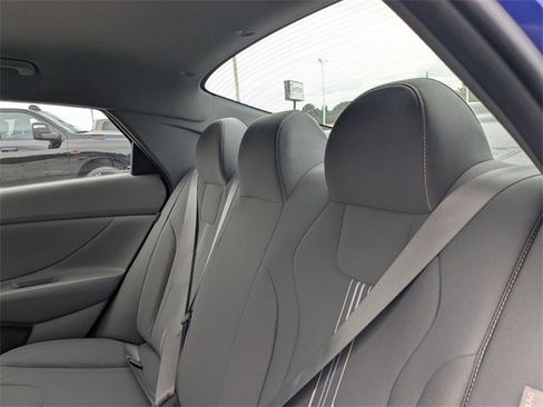 Used 2024 Hyundai Elantra SEL image 28