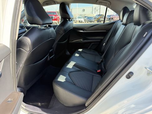 Used 2024 Toyota Camry SE image 25