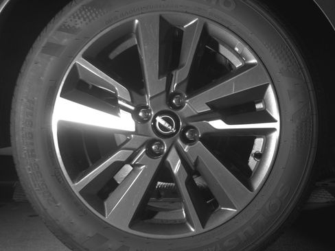 Used 2025 Nissan Versa SV FWD image 15