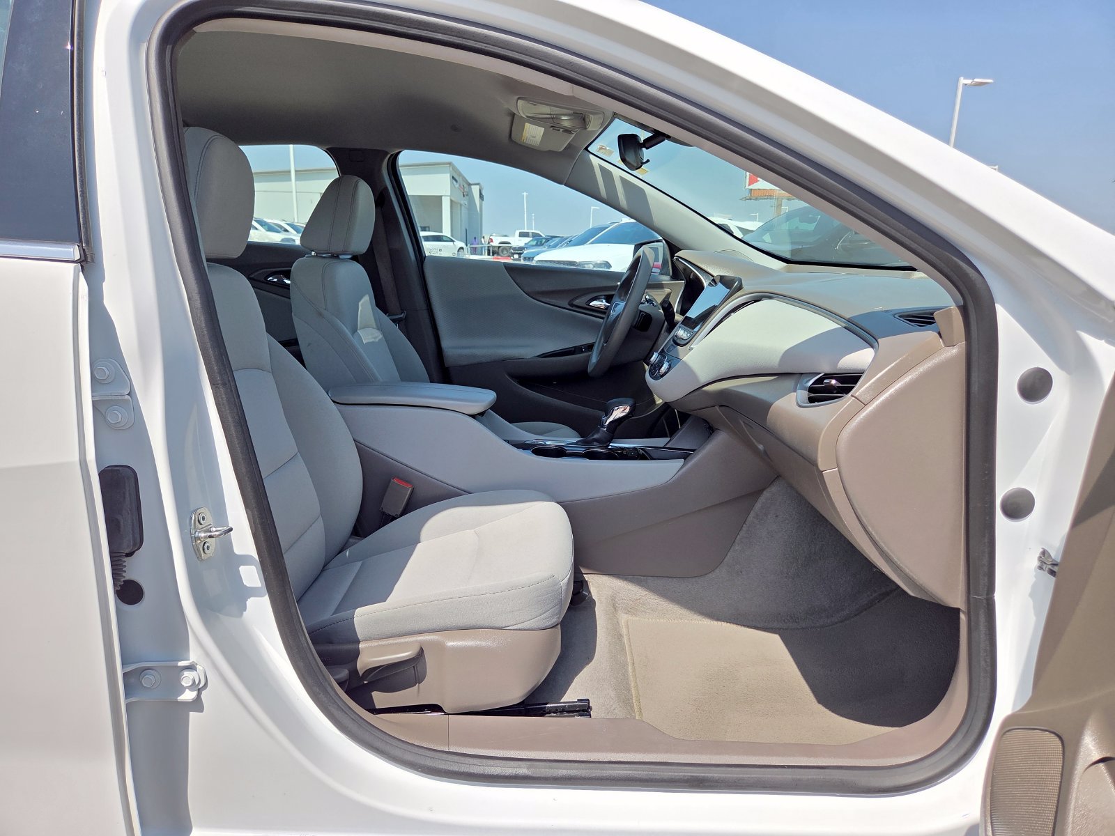 Used 2024 Chevrolet Malibu LT FWD image 19