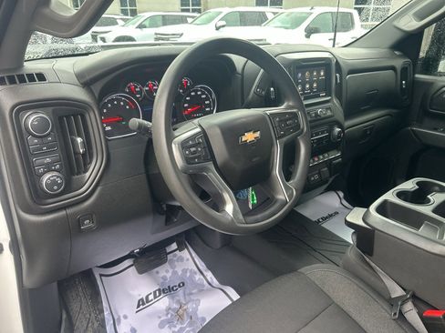 Used 2023 Chevrolet Silverado 2500 Custom w/ Custom Convenience Package image 15