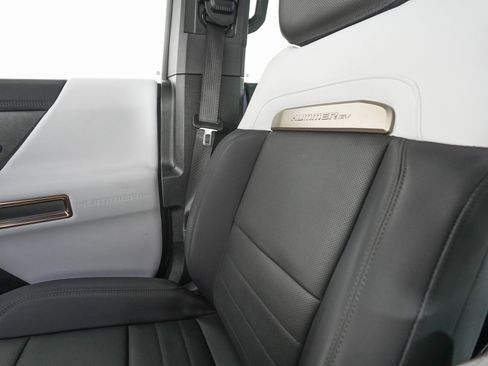 Used 2024 GMC Hummer EV 3X image 29