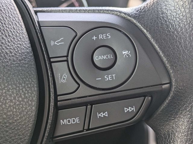 Used 2025 Toyota RAV4 XLE FWD image 26