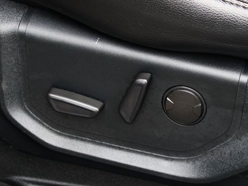 Used 2020 Ford F250 Lariat w/ Lariat Value Package image 19