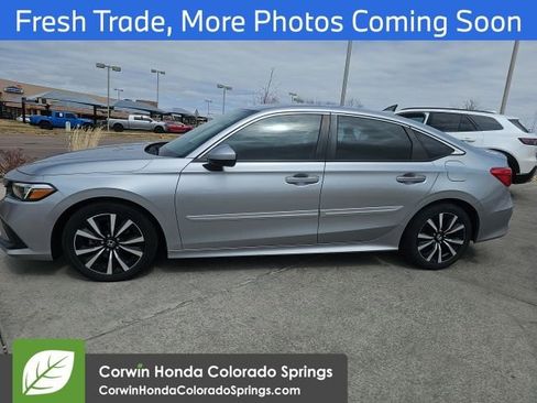 Used 2023 Honda Civic EX image 4