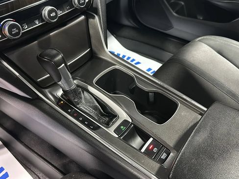 Used 2020 Honda Accord EX image 24