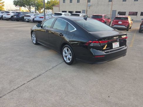 Used 2025 Honda Accord LX image 8