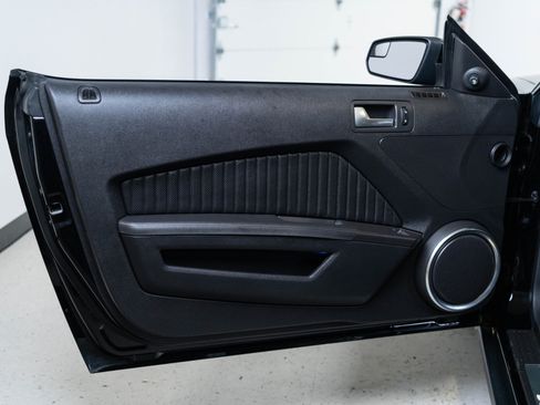 Used 2012 Ford Mustang Shelby GT500 w/ SVT Performance Pkg RWD image 35