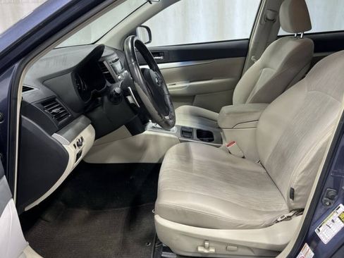 Used 2013 Subaru Outback 2.5i Premium w/ All-Weather Pkg AWD/4WD image 6