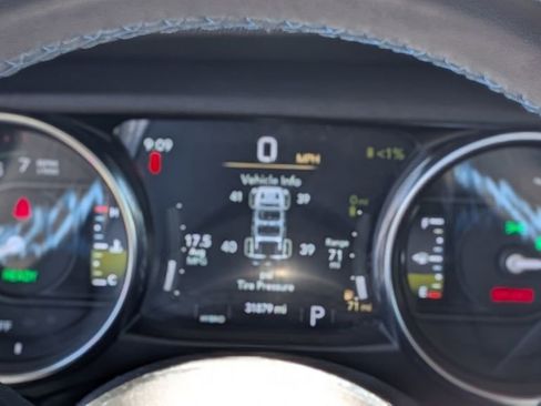 Used 2023 Jeep Wrangler Unlimited Rubicon 4xe AWD/4WD image 17