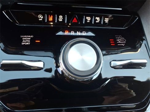 New 2025 Jeep Wagoneer Series II image 5