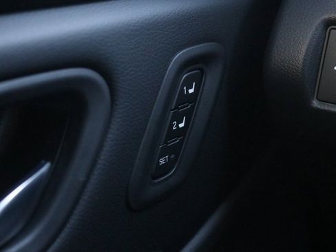 New 2025 Honda Pilot Touring image 21