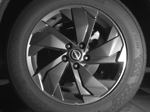 Used 2025 Nissan Rogue SV image 14