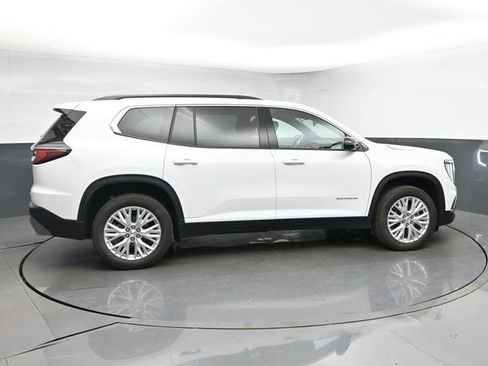 Used 2024 GMC Acadia Elevation FWD image 9