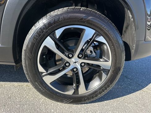 Used 2024 Chevrolet Trax RS w/ Driver Confidence Package image 27