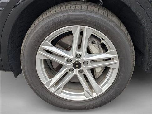 Used 2023 Audi Q5 e Premium Plus w/ Premium Plus Package image 10