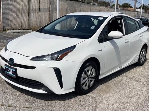 Used 2022 Toyota Prius LE image 7
