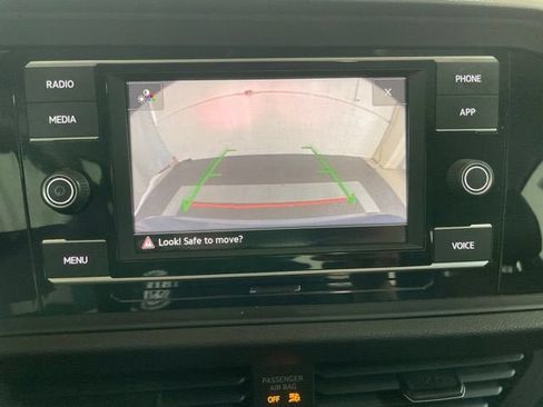 Certified 2021 Volkswagen Jetta SE w/ SE Cold Weather Package FWD image 22