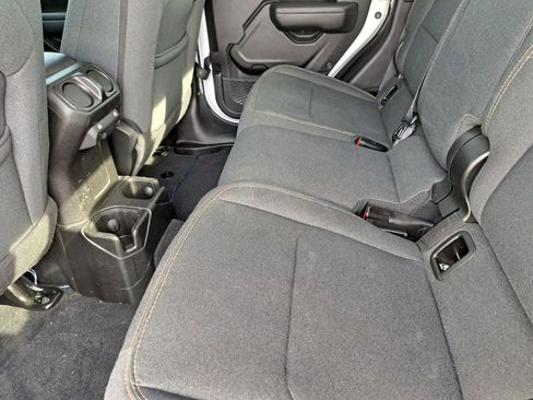 Used 2024 Jeep Gladiator Sport image 20