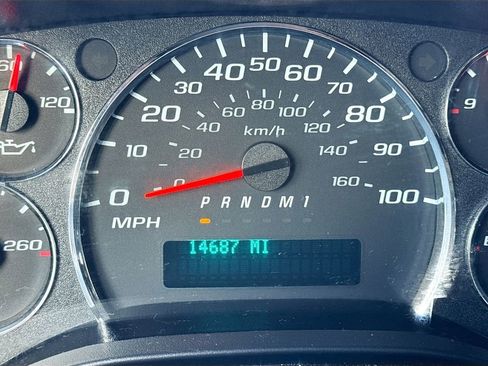 Certified 2024 Chevrolet Express 2500 w/ Driver Convenience Package image 12