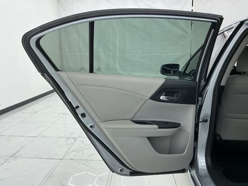 Used 2016 Honda Accord EX-L image 24