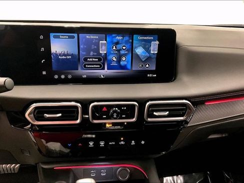 New 2026 Nissan Sentra SR w/ Floor Mat Package FWD image 27