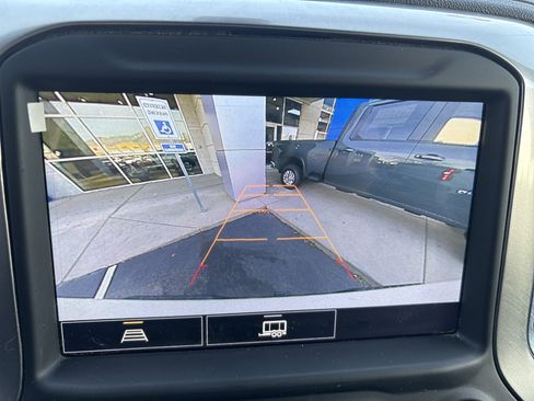 Used 2022 Chevrolet Silverado 1500 LT Trail Boss w/ Convenience Package II image 21