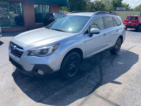 Used 2019 Subaru Outback 2.5i Premium image 1