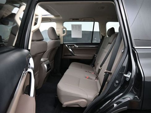 Used 2023 Lexus GX 460 Premium w/ Premium Package AWD/4WD image 18