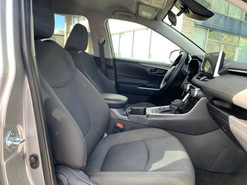 Used 2025 Toyota RAV4 LE image 35