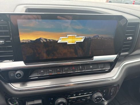 Used 2024 Chevrolet Silverado 1500 High Country w/ Technology Package AWD/4WD image 19