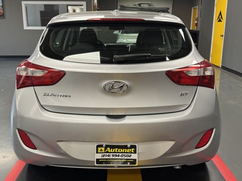 Used 2016 Hyundai Elantra GT FWD image 4